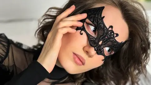 ChloePierces's Sex ChatRoom